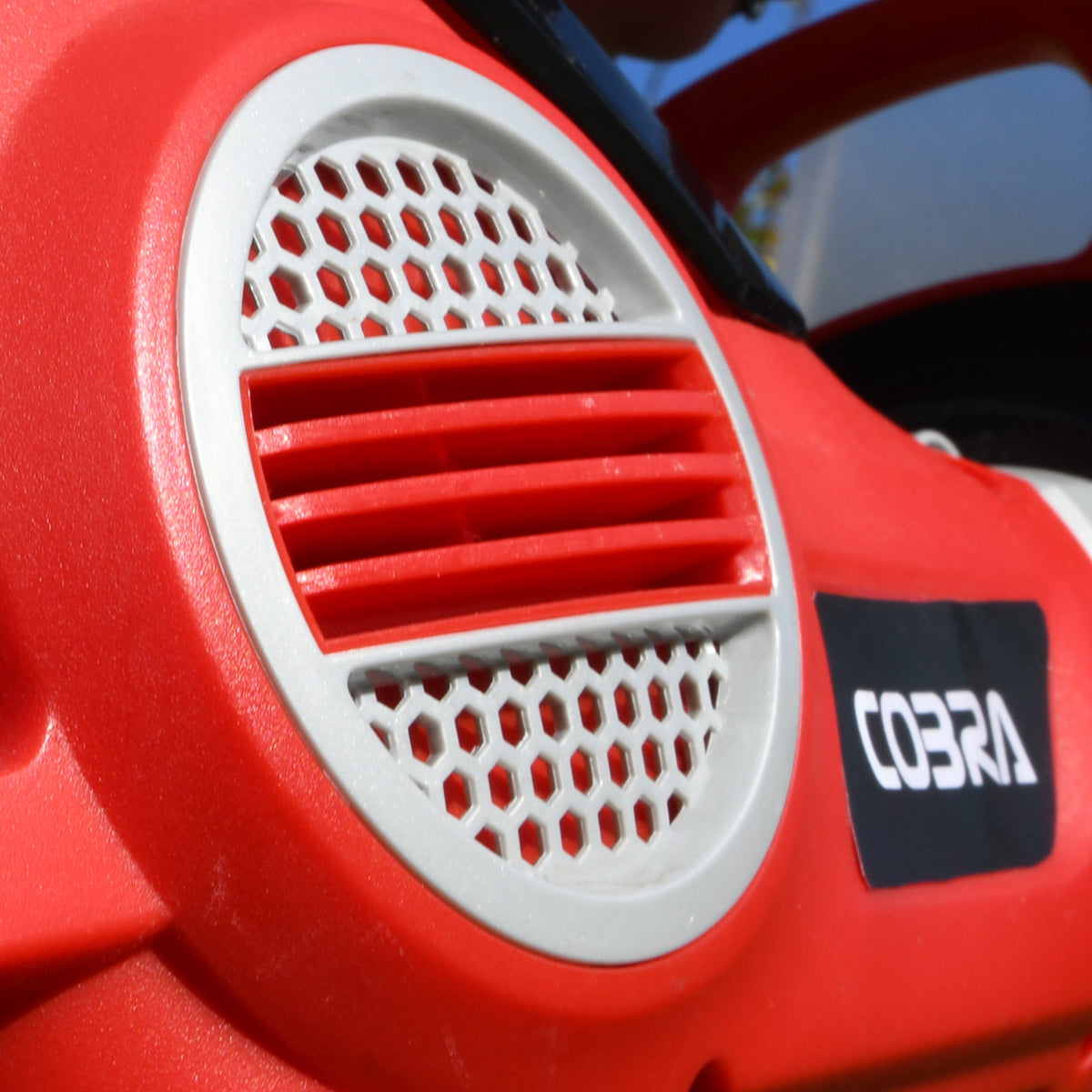 Cobra HT550E Hedge Trimmer
