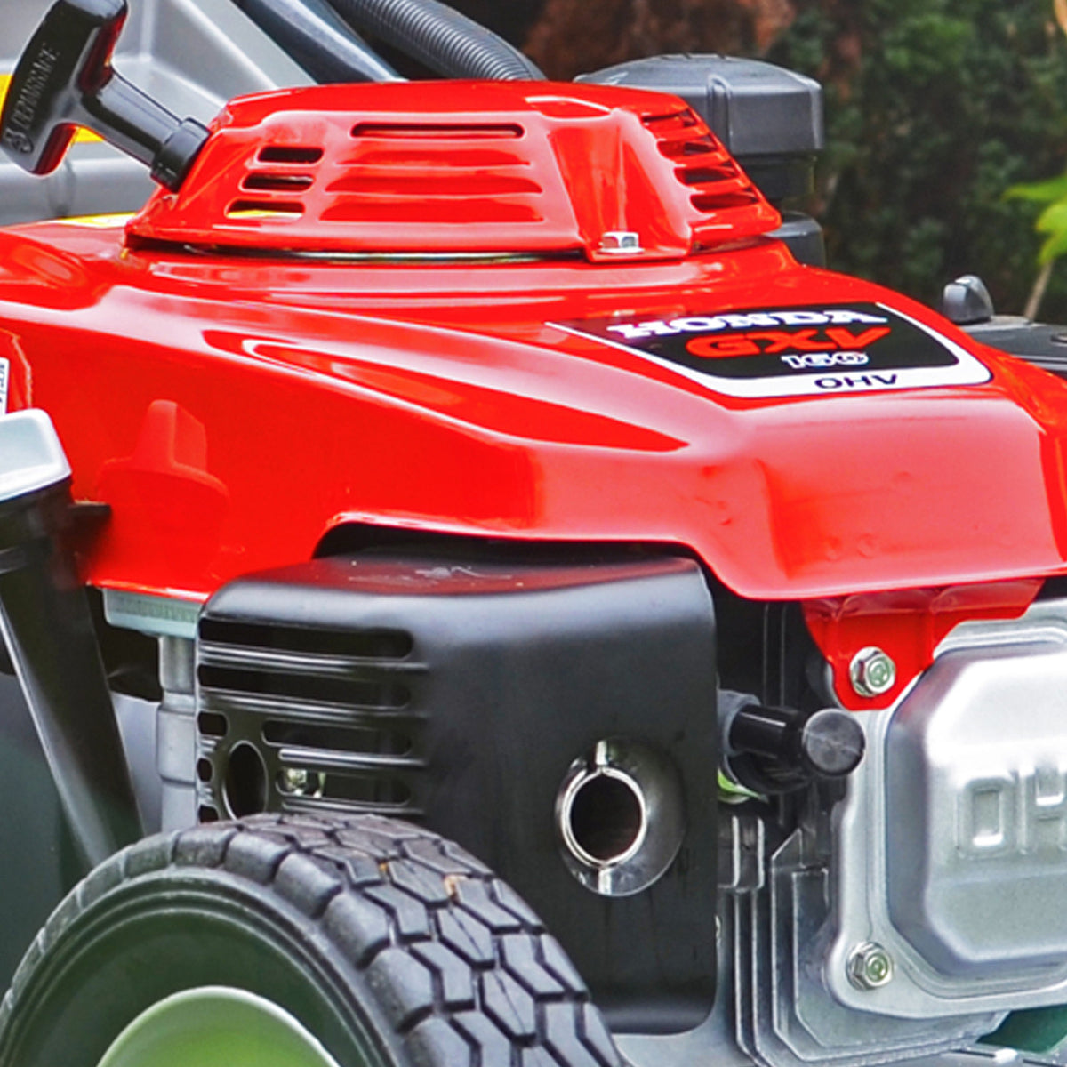 Cobra M48SPH 48cm Self Propelled Petrol Lawnmower