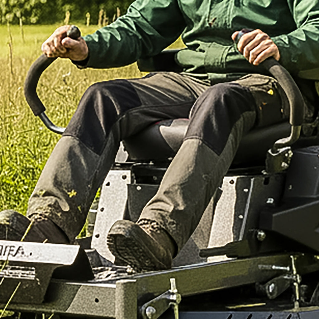 Cobra ZTR42L 106cm Zero-Turn Mower