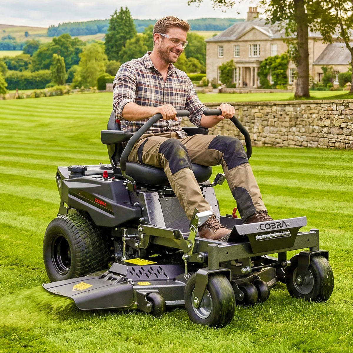 Cobra ZTR50L 127cm Zero-Turn Mower
